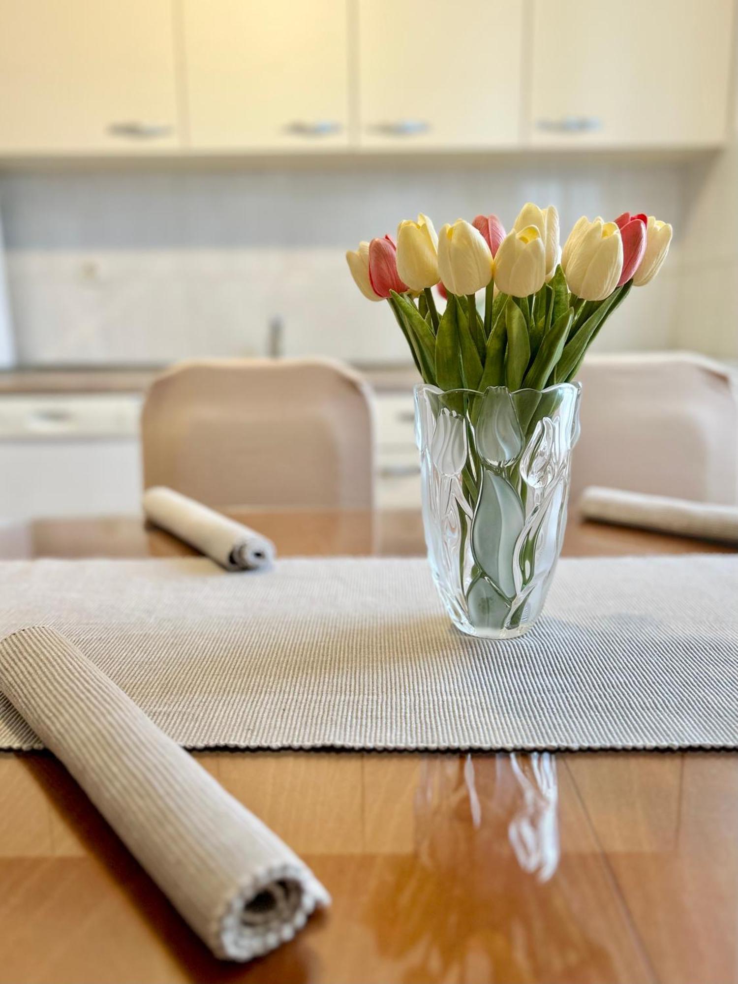 Apartmani Mara Bol Esterno foto